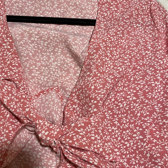 Pink wrap crop top - Picture 3 of 3